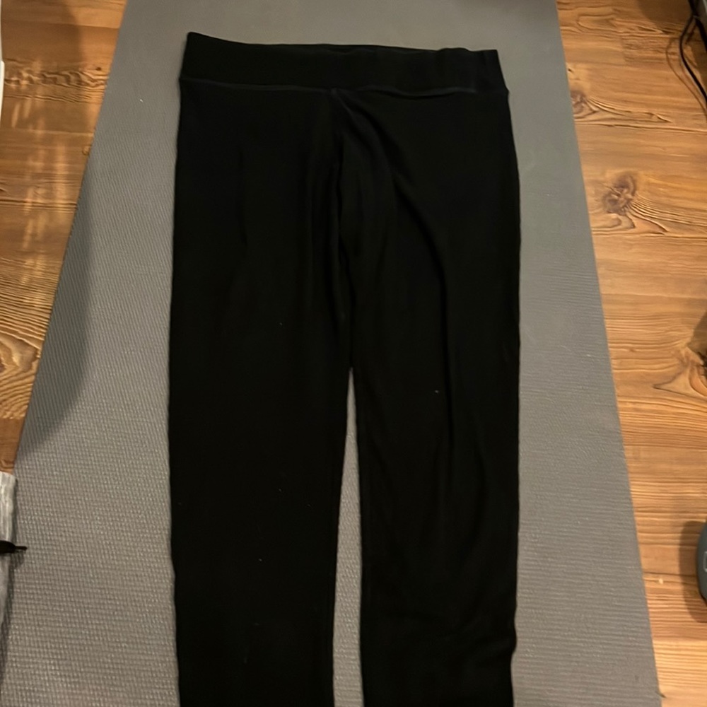 PINK basic black leggings, worn a few times, size XL